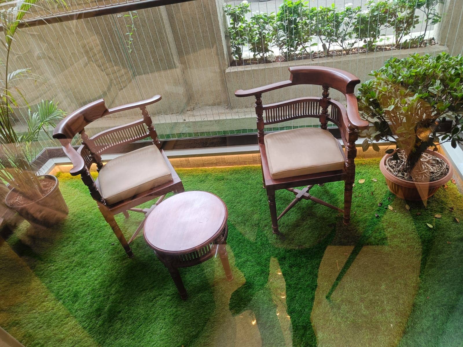 Balcony, Pam show flat photo