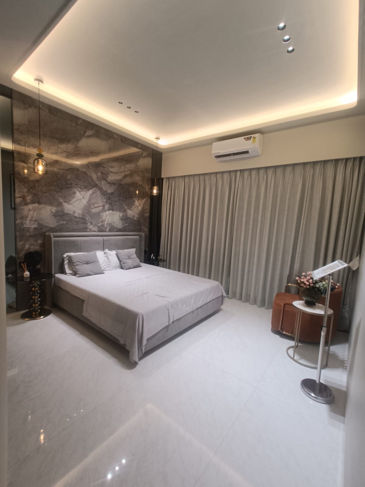 Master Bedroom, Pam show flat photo