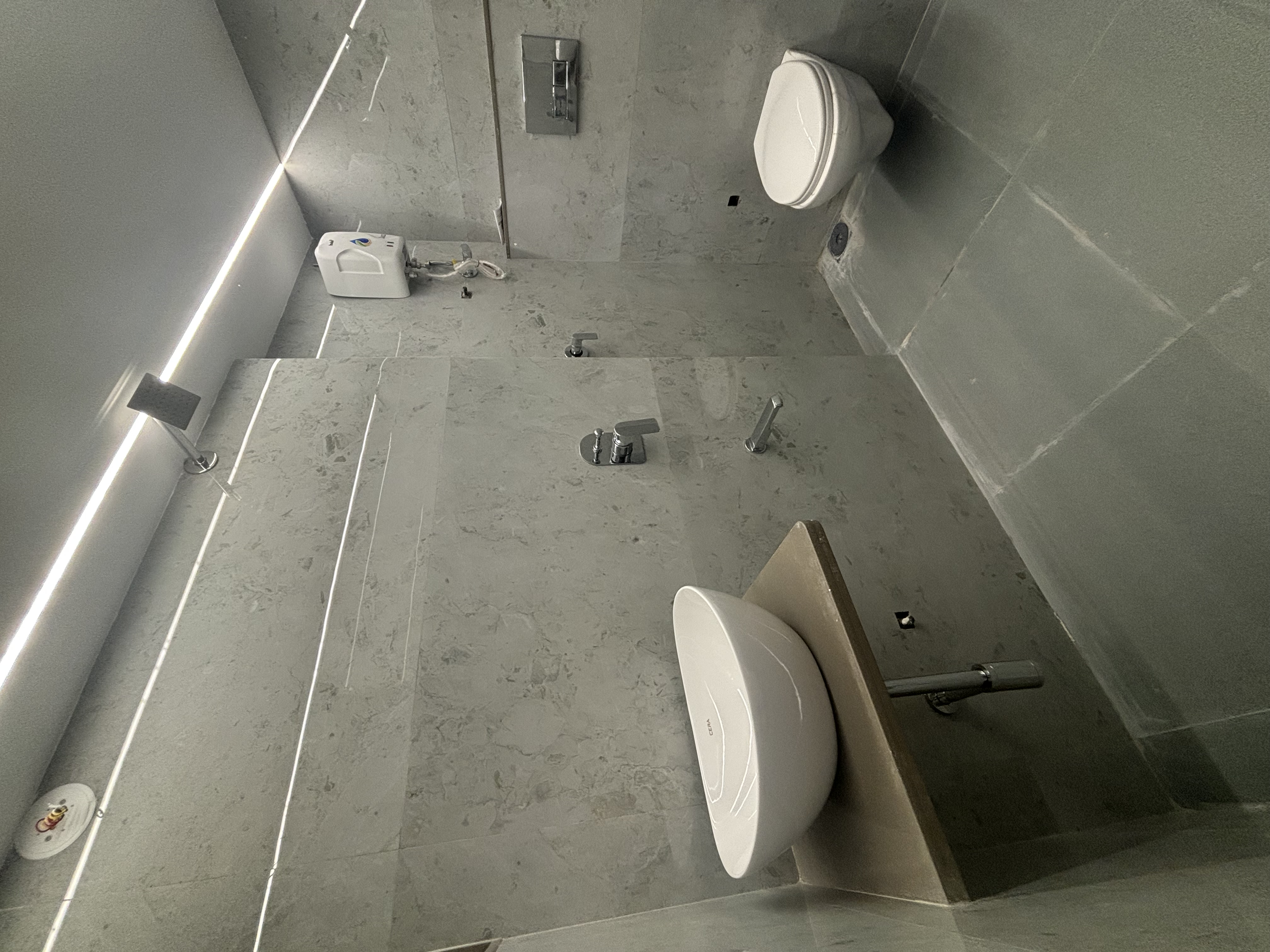 Washroom, Sethi Palacio show flat photo